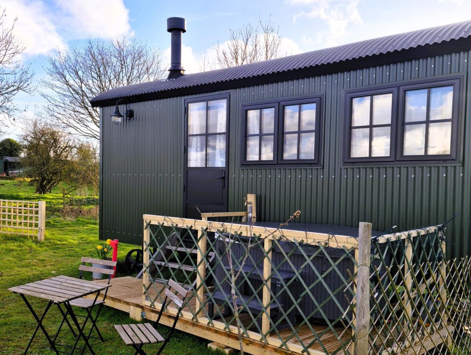 Milberry Green Meadows Warlingham Extérieur photo